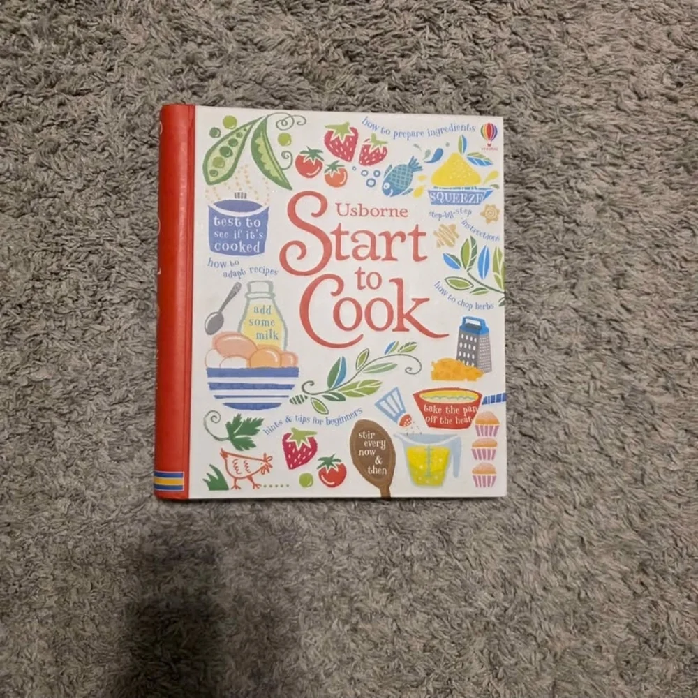 Usborne Start to Cook Cookbook - Red and Colorful‎ Design